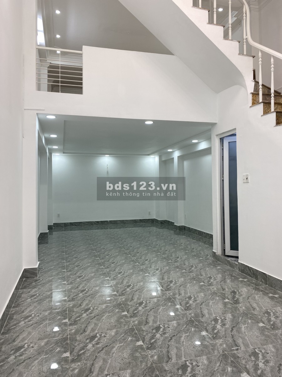 Nhà Hẻm 45 HXH hẻm thông Dạ Nam 1 Lửng 2 Lầu ST