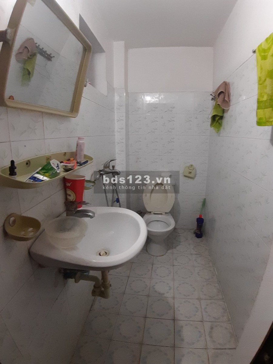 Cần bán nhà An Dương Vương, dt 175m2, 4 tầng, nhỉnh 5 tỷ, Quận Tây Hồ, ngõ thông