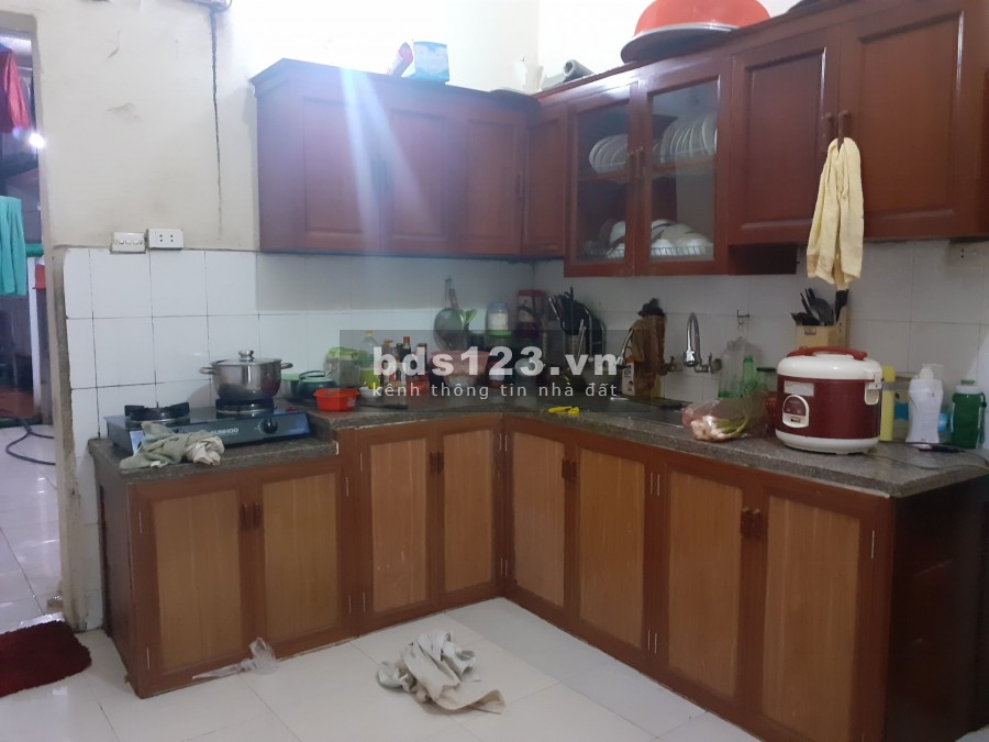 Cần bán nhà An Dương Vương, dt 175m2, 4 tầng, nhỉnh 5 tỷ, Quận Tây Hồ, ngõ thông