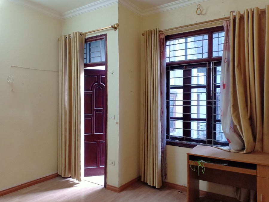 Bán nhà PhốTtriều Khúc, Thanh Trì , DT 35/38M 4 TẦNG, MT 4m GIÁ 3,5 TỶ ( có thương lượng )