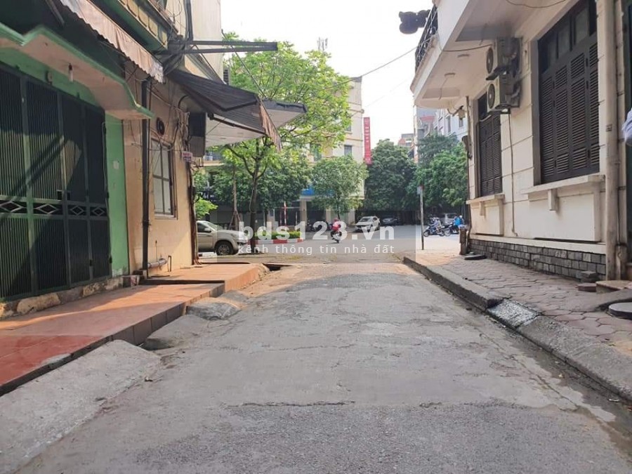 Bán nhà mặt Ngõ 68 Trung Kính, 48m2, 4.5 tầng, Mặt tiền 4.5M,…