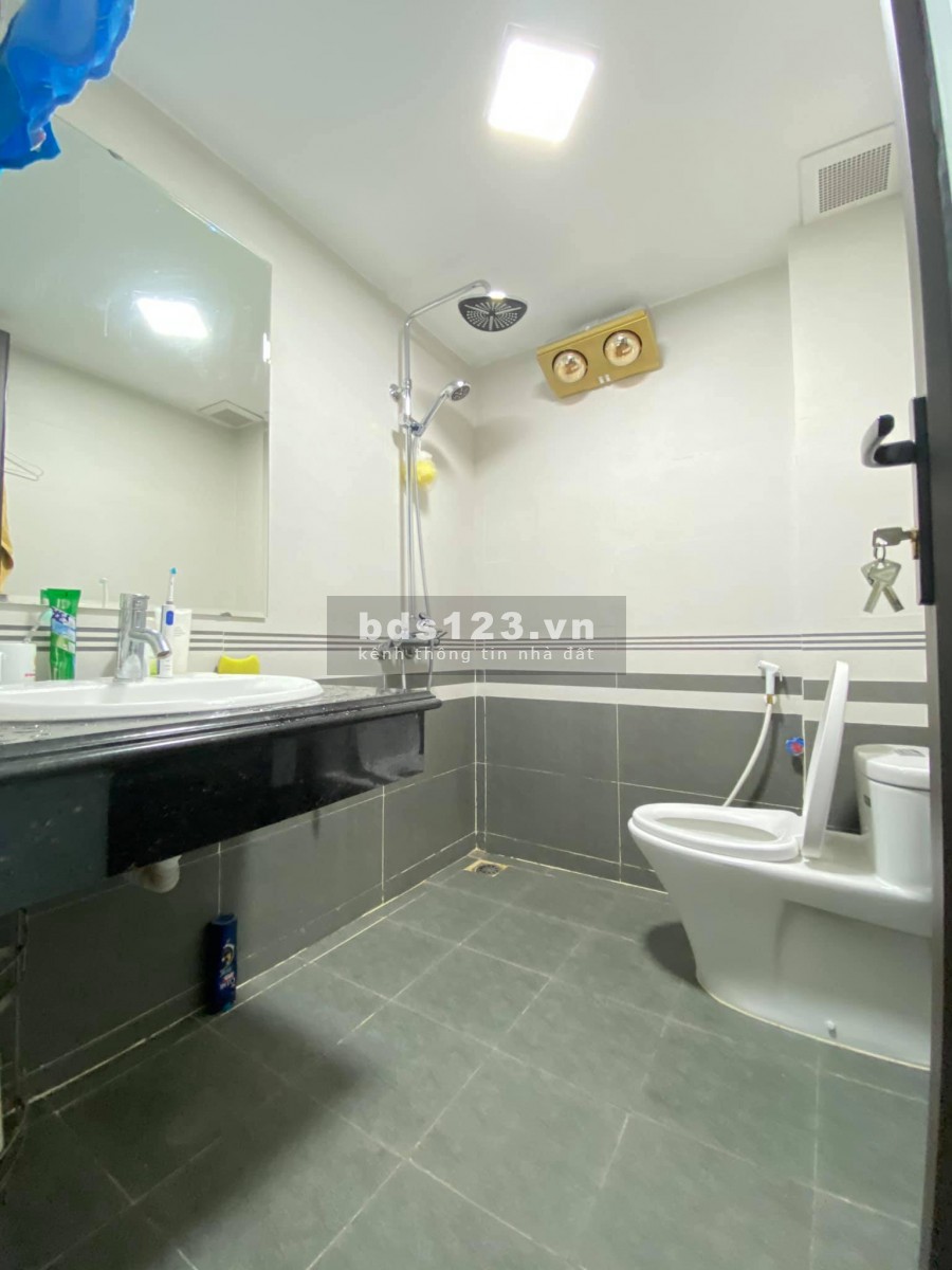 Đất vượng khí tài lộc bao đời 50m2*4T Đại La tròn 3 Tỷ