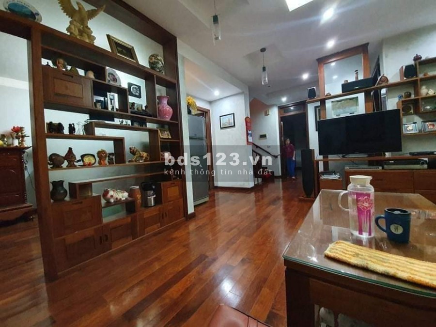 Chính chủ cần bán biệt thự KĐT mới Định Công DT 275m2*4T, giá 38 tỷ.