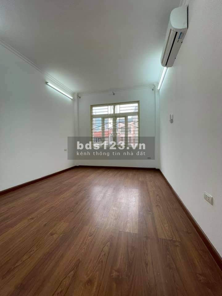Bán nhà Thanh Đàm, hàng hiếm mới lên, không nhanh là hết, dtsd 30m2, giá 2 tỷ