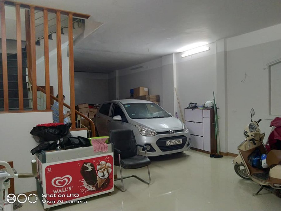 Chính chủ bán nhà phân lô khu đô thị Bắc Linh Đàm, thang máy, 76m2x5T, MT 6m giá chỉ 10.8 tỷ.