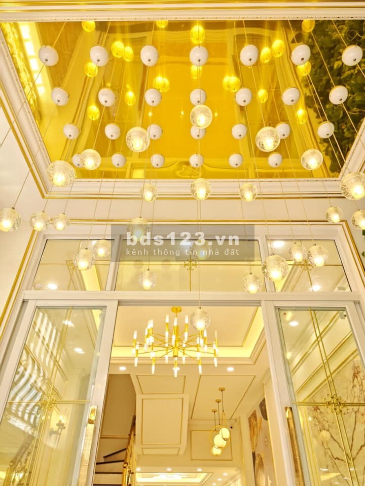 Bán nhà Kim Mã, Ba Đình. 48m2, 5 tầng, giá 4.5 tỷ. Ôtô gần nhà.