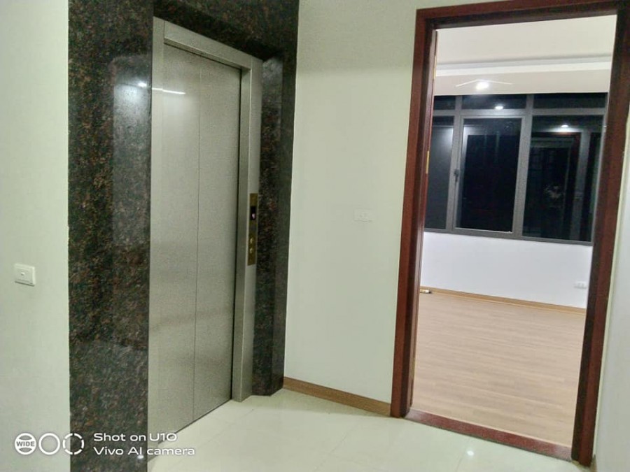 Chính chủ bán nhà phân lô khu đô thị Bắc Linh Đàm, thang máy, 76m2x5T, MT 6m giá chỉ 10.8 tỷ.