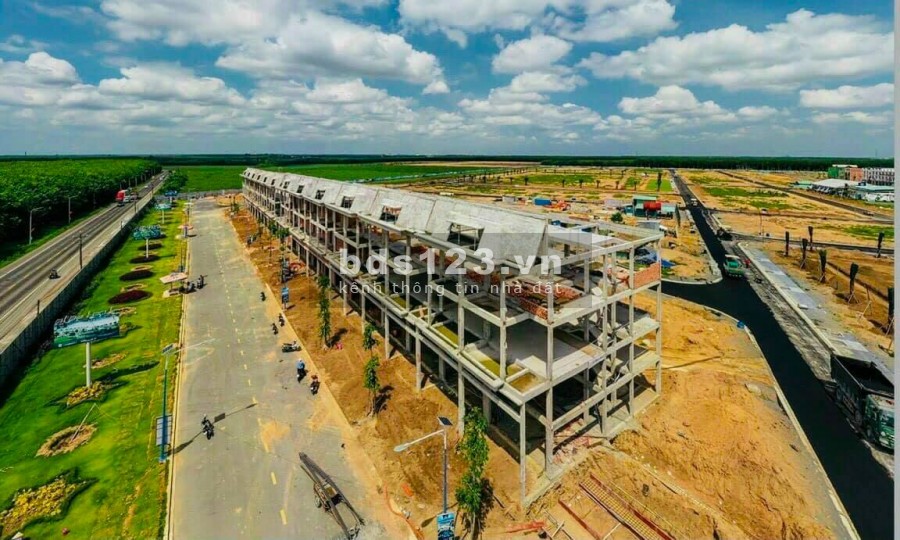 Bán đất nền ở sân bay Quốc Tế Long Thành ,đầu tư sinh lời cao LH 0981.946.210,,ngân hàng hỗ trợ cho Qúy Khách hàng 70% 10 năm đến 20 năm