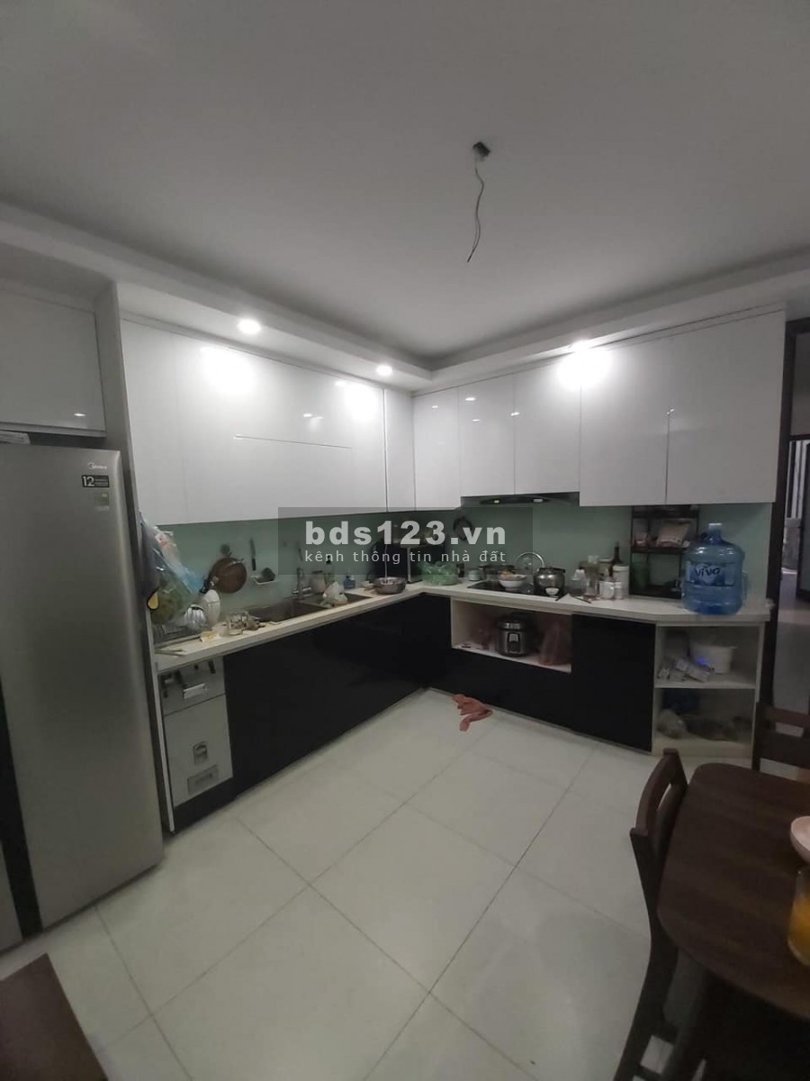 Nhà đẹp Nguyễn Khánh Toàn, kinh doanh, an sinh đỉnh, dt 52m2, 5 tầng, mt 4m giá chỉ 6.85 tỷ