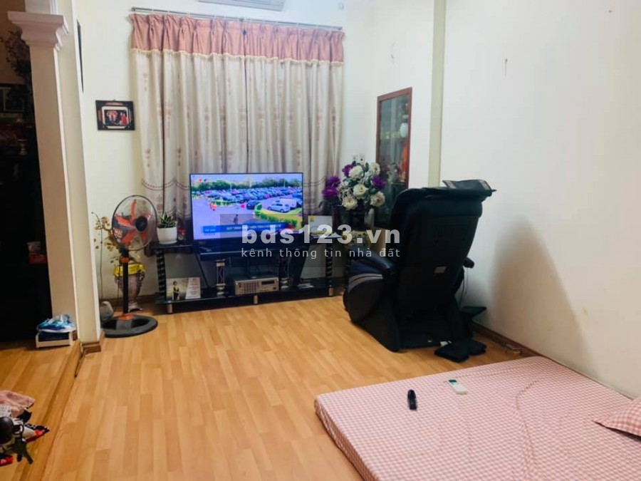 Nhà đẹp Khương Trung 57m 4 tầng mt 5.5m giá bán chỉ 4.5 tỷ