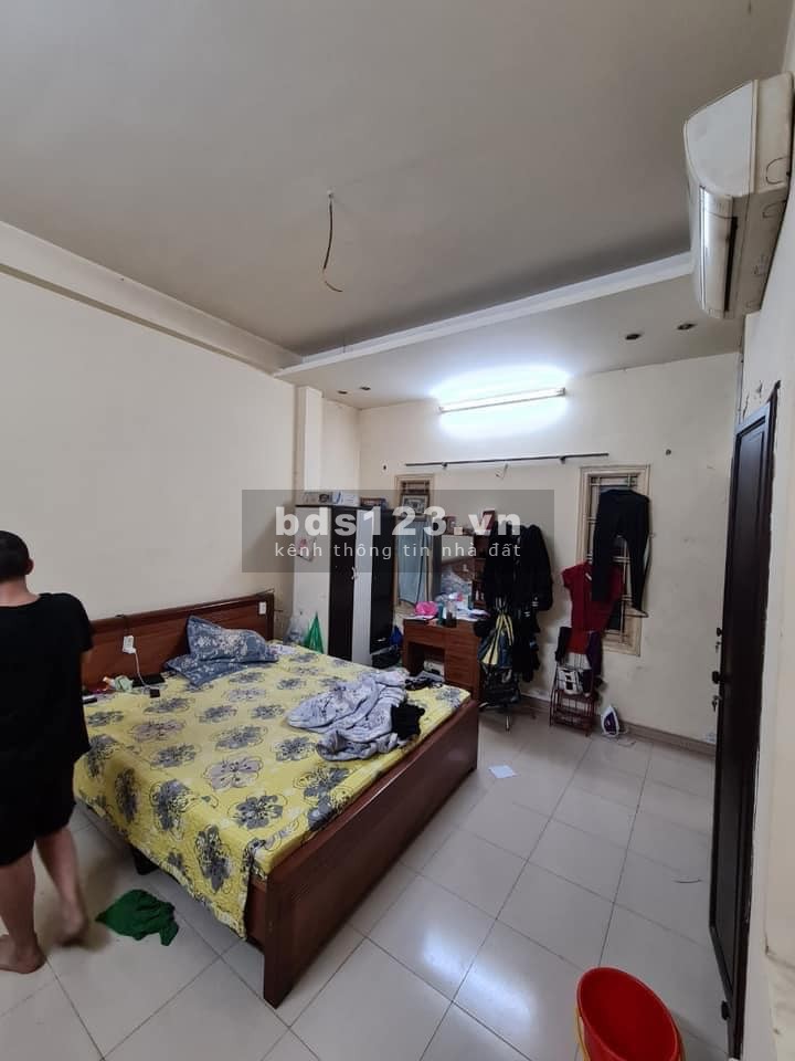 Bán gấp nhà Ngõ Chợ Khâm thiên, Kinh doanh, diện tích 26 m2 – giá chỉ 2,9 tỷ