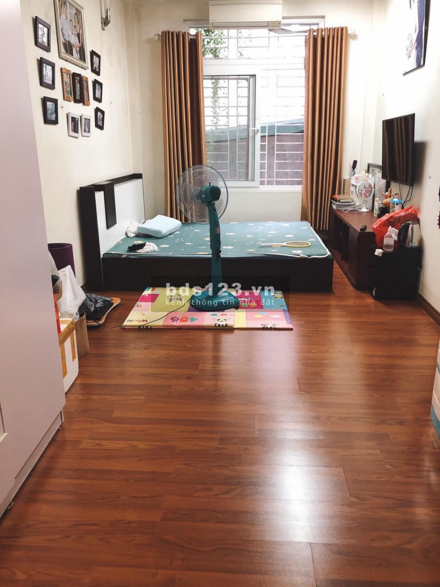 Thái Hà ngõ nông, gần phố 50m2x4 tầng, 5**tỷ, liên hệ 0988899816