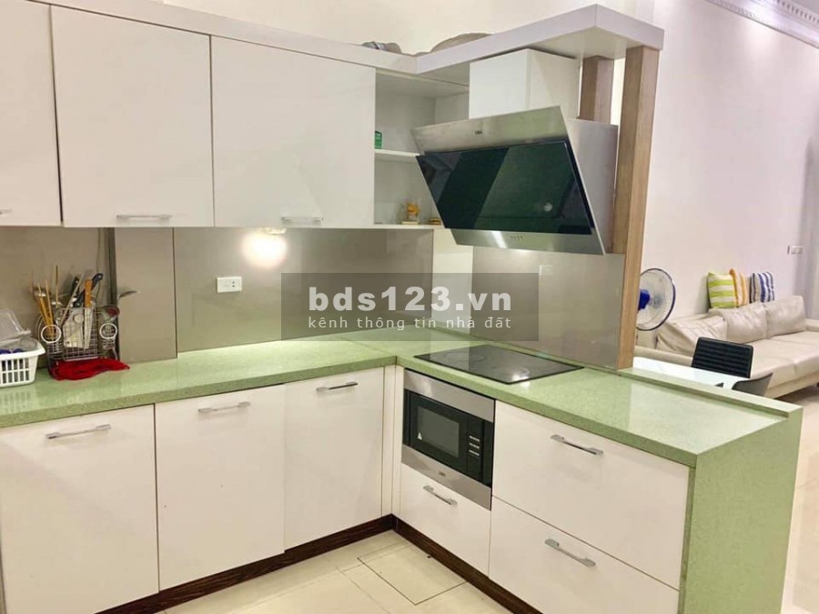 Nhỉnh 8 tỷ, nhà Cầu Giấy, chùa Hà, 2 mặt thoáng trước sau, tặng nội thất, 4 tầng