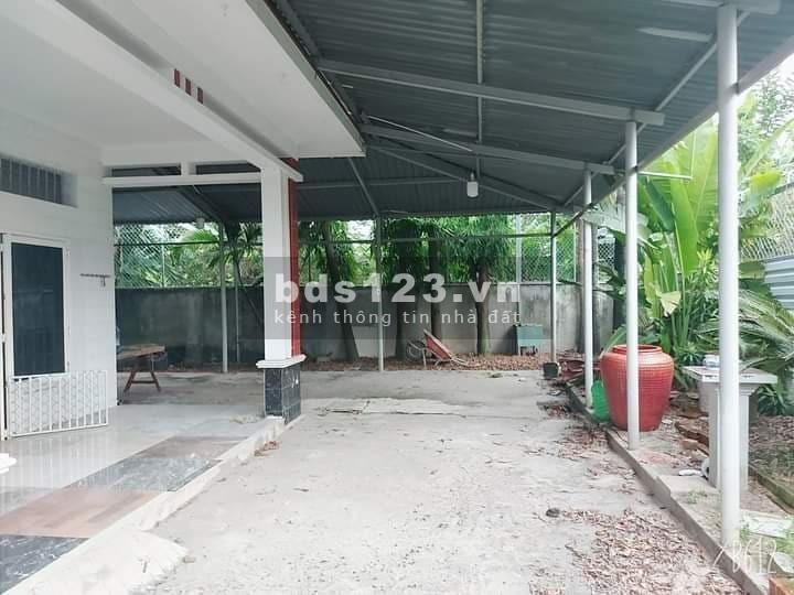 Bán sân vườn Lê Thị Hồng gần Hóc Môn, dt 313m2, ngang khủng 16m, chỉ 8.5 tỷ thương lượng