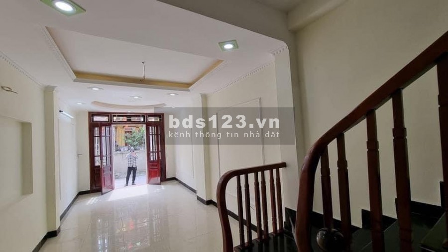 Nhỉnh 1 tỷ có ngay khẩu Hà Nội, ô tô để trong nhà, dt 33m2, 4 tầng đúc