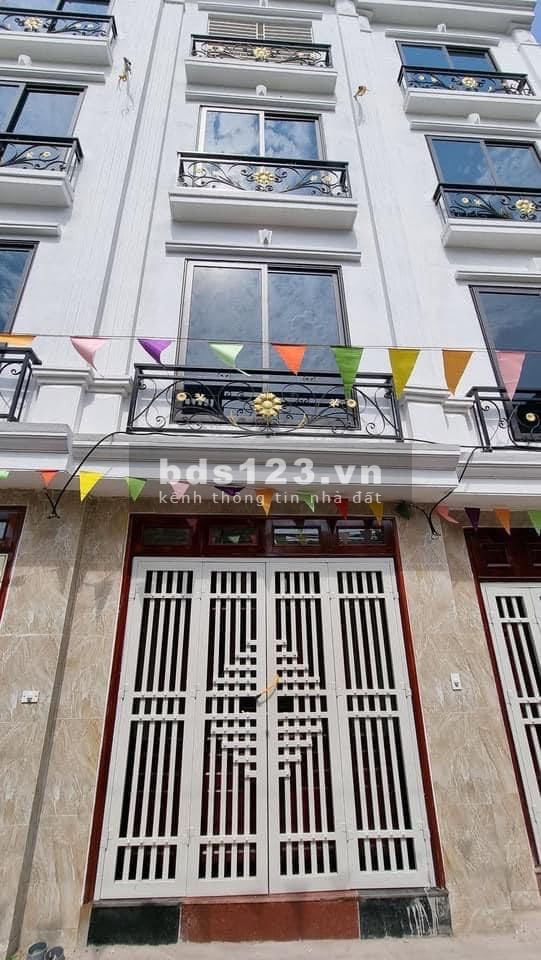 Nhỉnh 1 tỷ có ngay khẩu Hà Nội, ô tô để trong nhà, dt 33m2, 4 tầng đúc