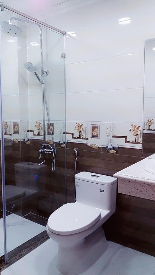 Bán Nhà Mặt Phố Nhuệ Giang gara kinh doanh dt 55m2 4 tầng, mt 4m, giá 7.9 tỷ