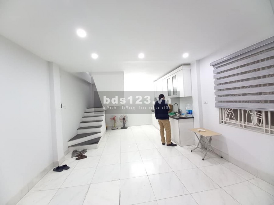 Bán nhà Tân Mai, 30m2 x 4 Tầng x MT 3.8m, ở ngay, 20m ra mặt phố…