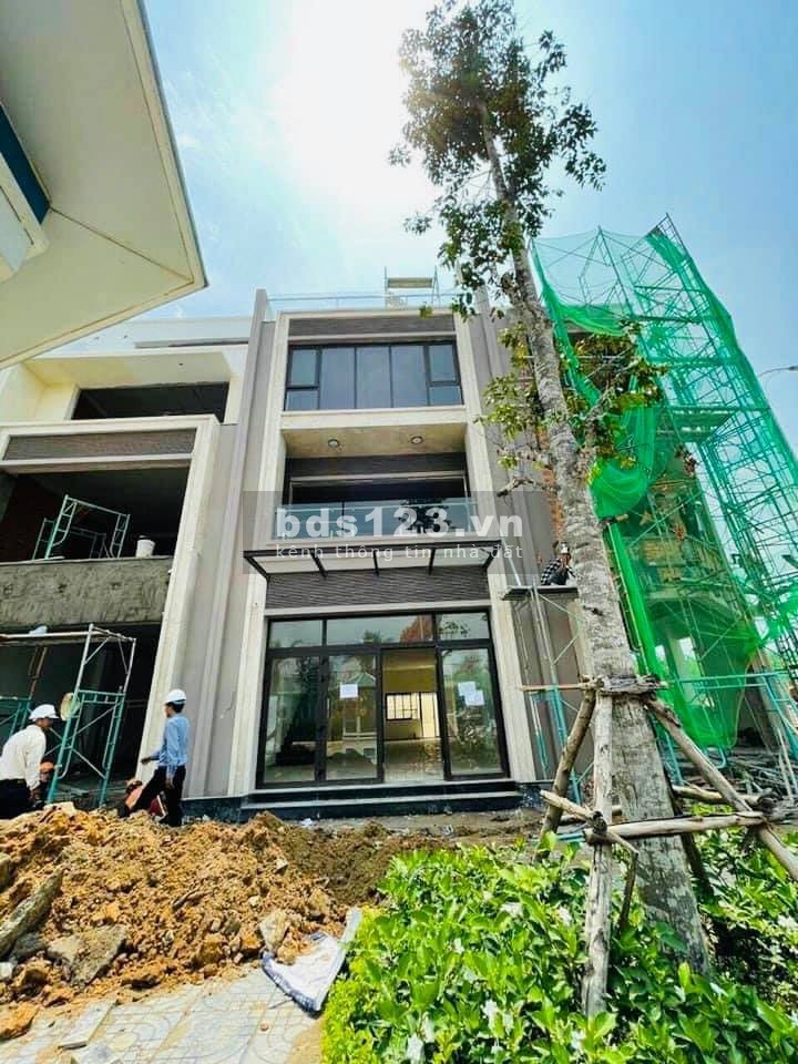 Bán nhà phố mặt tiền đường 16 - 20 huyện Long Thành - Đồng Nai dự án Gem Sky World
