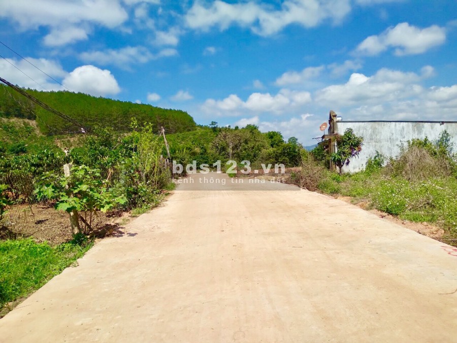 Bán lô đất 700m2 gần ngân hàng Agribank Nam Ban, giá 625 triệu