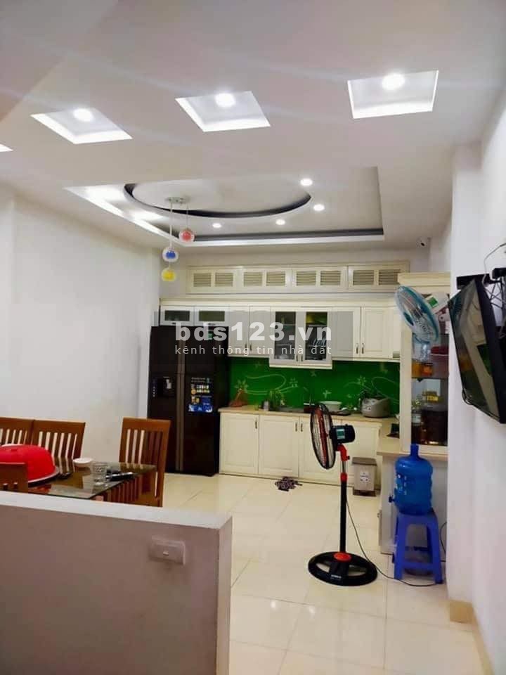 Bán nhà 5 tầng ngõ 40 Trần Vỹ, đường ô tô tránh . DT 42m2, mt 4m, giá 6.8 tỷ