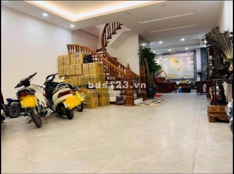 Bán nhà phố Đội Cấn ô tô tránh 8 tầng thang máy, kinh doanh, dt 70m2, mt 6m, giá 16 tỷ