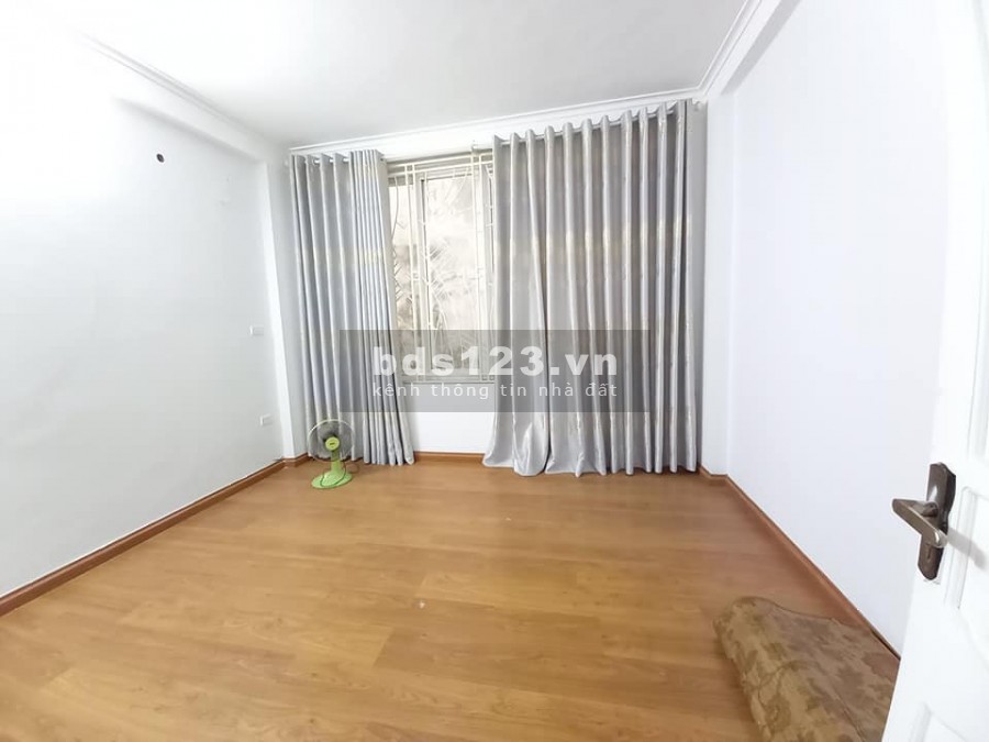 Bán nhà Tân Mai, 30m2 x 4 Tầng x MT 3.8m, ở ngay, 20m ra mặt phố…