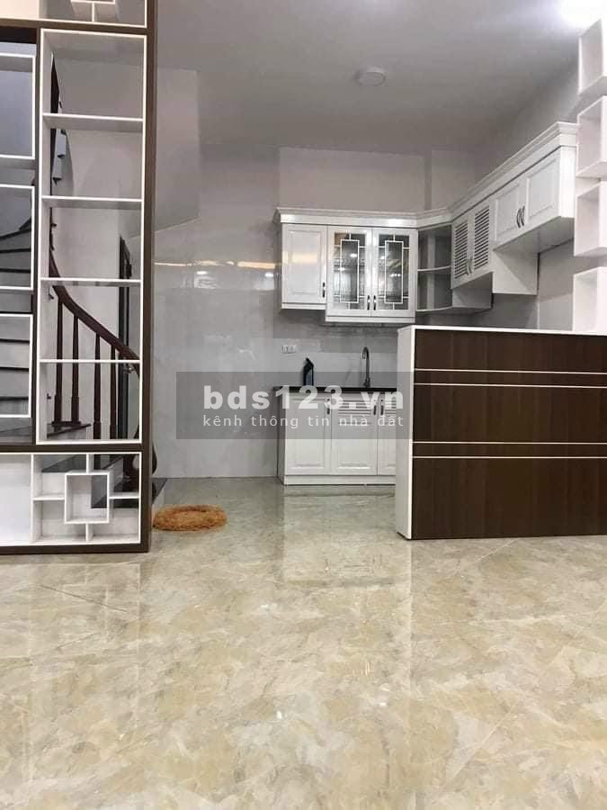 Lô góc 3 mặt thoáng, bán nhà phố Bạch Mai 40m2, 4 tầng, nhỉnh 2 tỷ