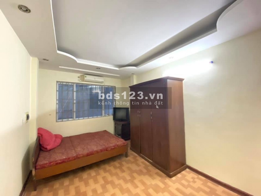 Bán nhà Nam Dư, 32m2 x 4 Tầng x MT 3.5m, Ở NGAY, 20m ra mặt phố giá 2.3 tỷ