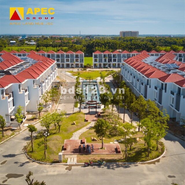 Nhà Royal Park thanh toán theo tiến độ từ chủ đầu tư, đường ô tô ra vào