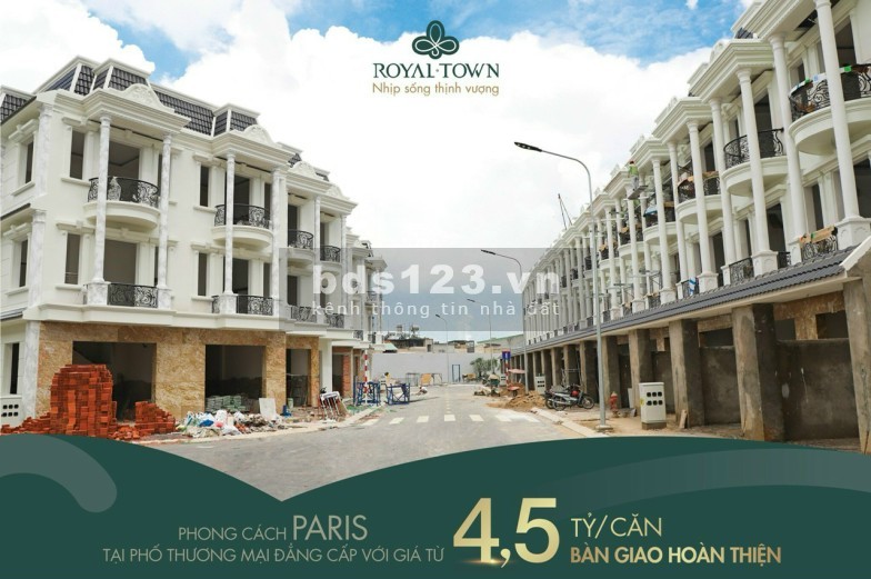 Bán nhà phố thương mại 1 trệt 2 lâu nằm ngay trung tâm TP Dĩ An