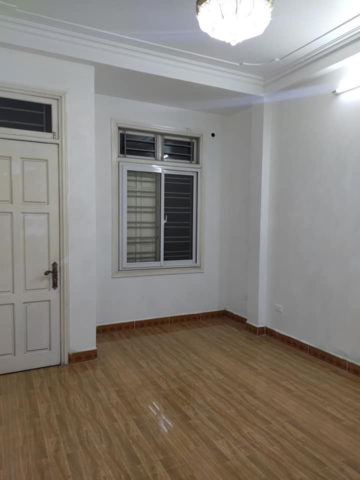 Nhà đẹp phố Bồ Đề, cách hồ 50m, cách AEON 800m, diện tích 60m, 4 tầng, mặt tiền 3.8m