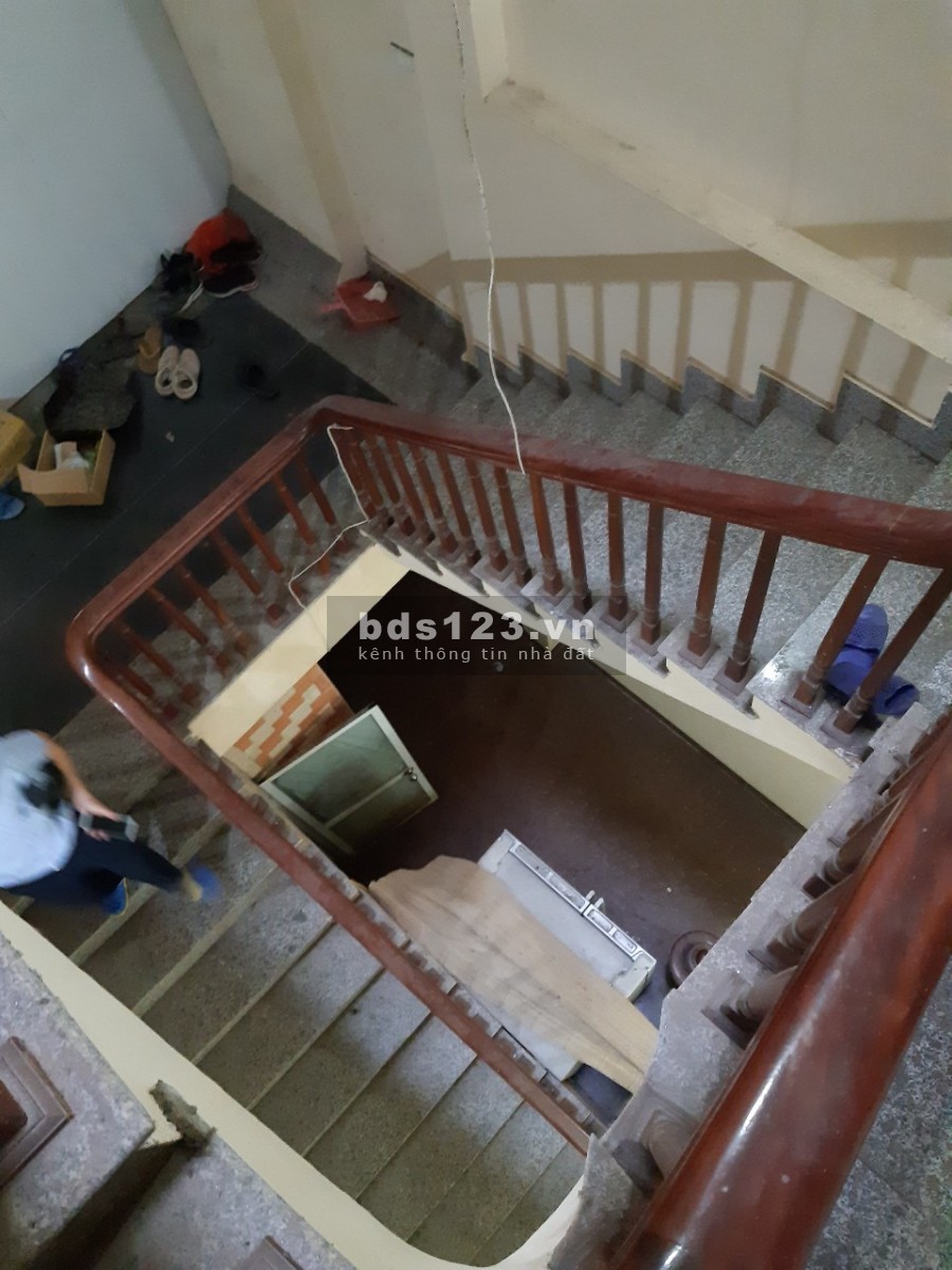 Bán gấp nhà riêng Cổ Nhuế 2, gần Học viện Cảnh sát, 73m2 giá 2,3 tỷ