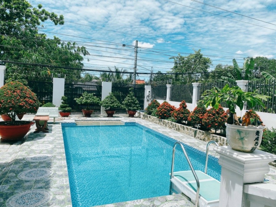 Cần bán nhà biệt thự hồ bơi sân vườn, view sông, vượng khí, khu dân cư