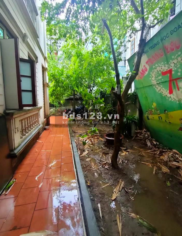 Lô Góc 2 Mặt chia lô ôtô vào nhà Cổ Nhuế 320m2, Mt: 20m, 15 tỷ. T.Phương: 0941111357