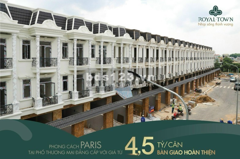Bán nhà phố thương mại 1 trệt 2 lâu nằm ngay trung tâm TP Dĩ An