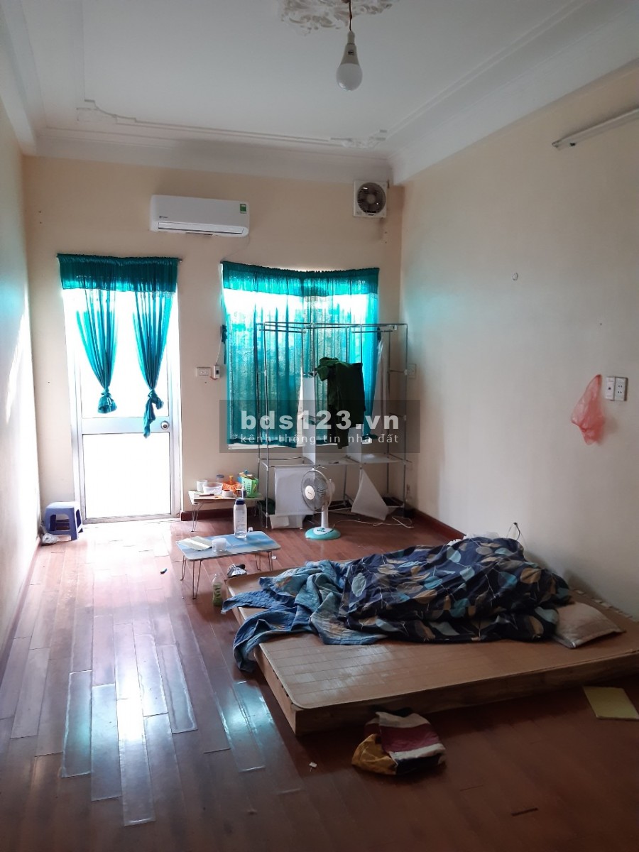 Bán gấp nhà riêng Cổ Nhuế 2, gần Học viện Cảnh sát, 73m2 giá 2,3 tỷ