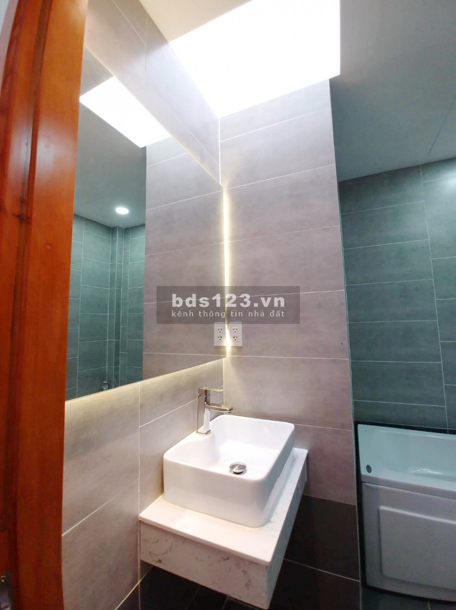 Nhà (48m2/lửng, lầu BTCT) hẻm đường Dương Bá Trạc P2 Q8