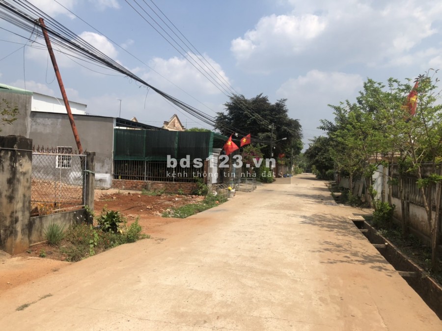 Bán đất huyện Long Thành xã Bàu cạn 540m2 có 300 thổ cư 2 tỷ 750 triệu