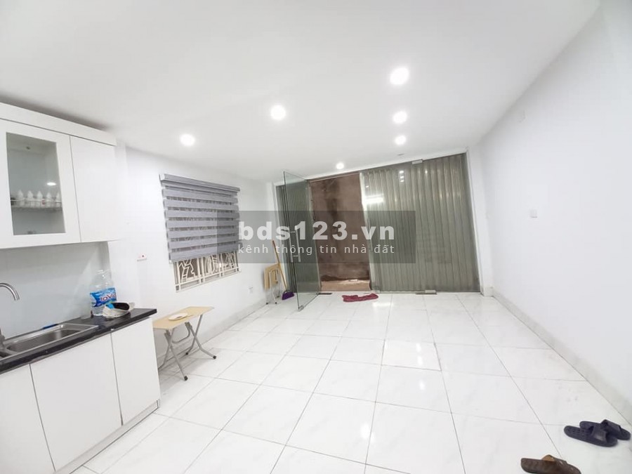 Bán nhà Tân Mai, 30m2 x 4 Tầng x MT 3.8m, ở ngay, 20m ra mặt phố…