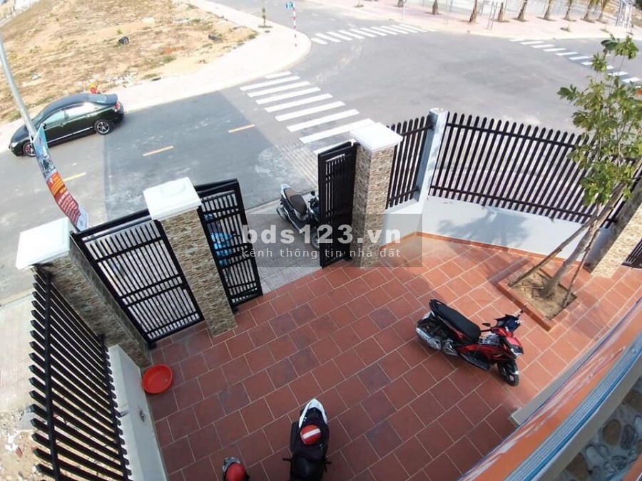 Cần bán nhà 1 trệt 1 lầu phường Hội Nghĩa, thị xã Tân Uyên, 1tỷ380 triệu