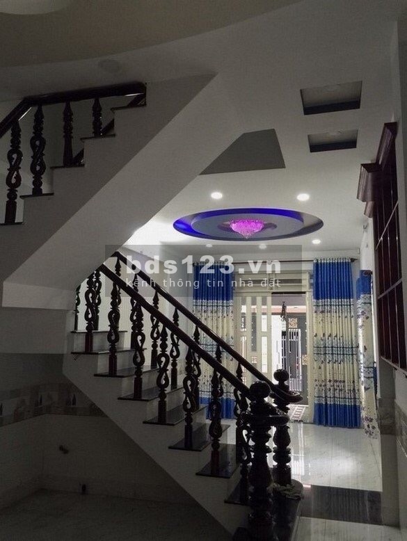 Nhà 2 mặt tiền hẻm hẻm xe hơi nhà chưa qua sừ dụng 1T1L DT 4x12m Quận 12