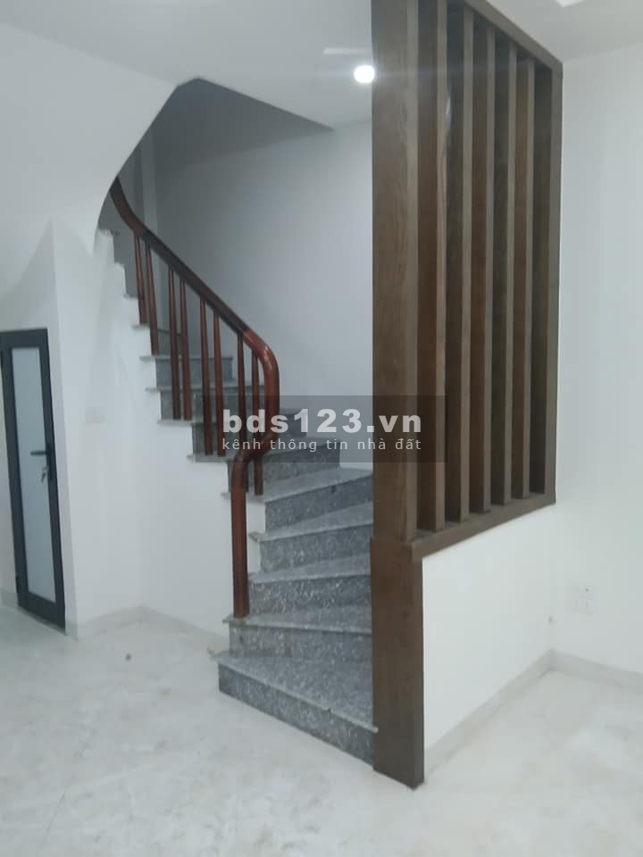Bán nhà Phú Diễn Quận Bắc Từ Liêm, dt 43.5m2, giá 2.85 tỷ, nhà mới đẹp chưa bóc tem