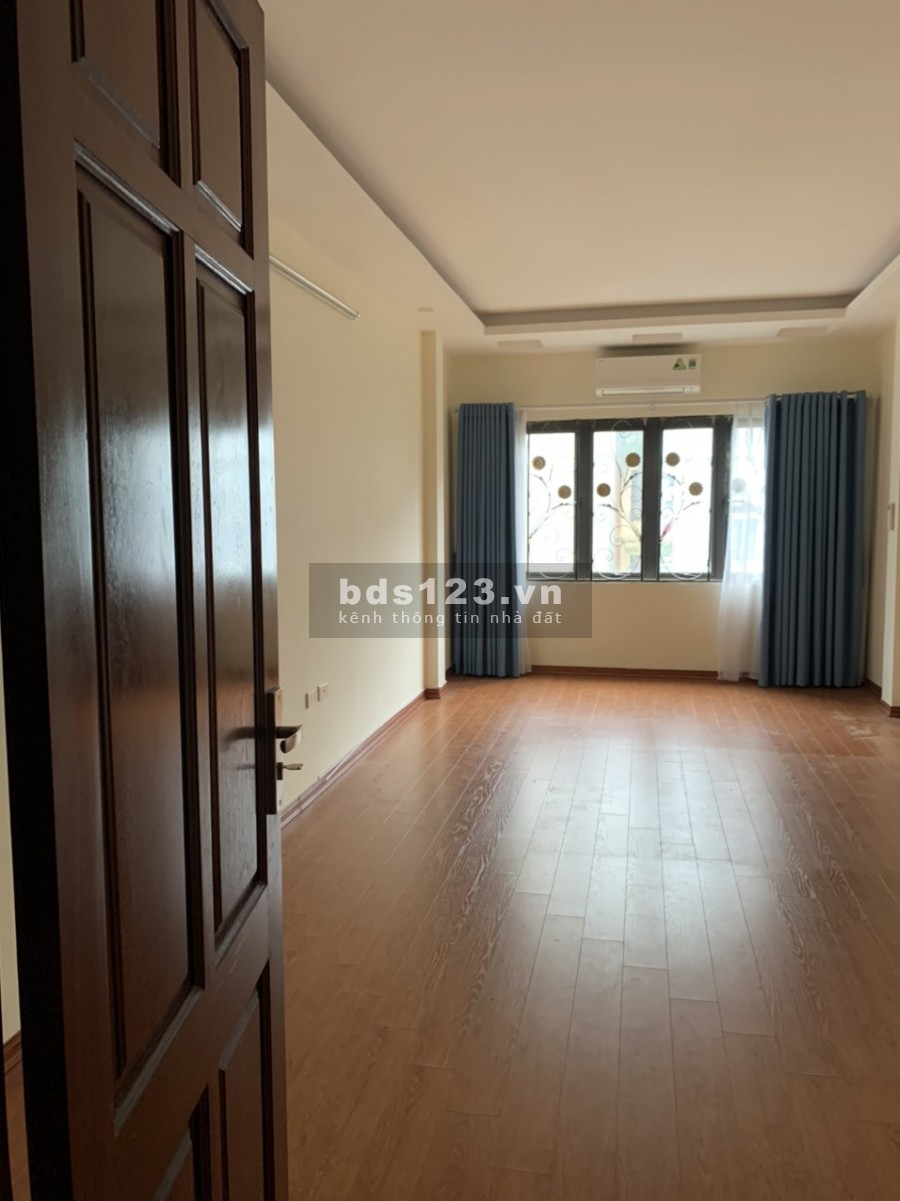 Bán nhà Kim Giang, Quận Thanh Xuân, giá 3.15 tỷ, nhà đẹp rộng 45m2, 5 tầng, mt 4m, lh: 0949859898