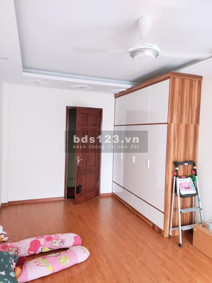 Bán nhà Kim Giang, Quận Thanh Xuân, giá 3.15 tỷ, nhà đẹp rộng 45m2, 5 tầng, mt 4m, lh: 0949859898