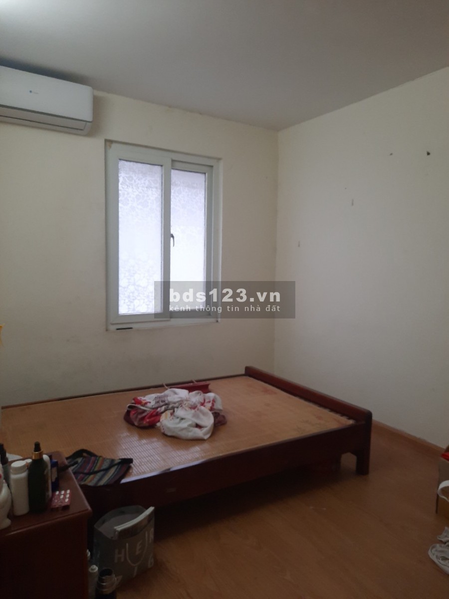 Cho thuê nhà ở 2 tầng tổng diện tích 90m2 tại 238 Âu cơ Tây hồ HN ô tô đỗ cửa