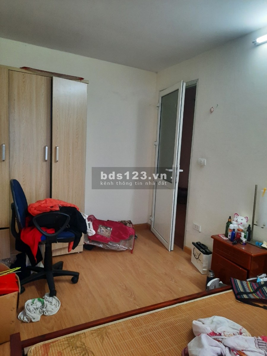 Cho thuê nhà ở 2 tầng tổng diện tích 90m2 tại 238 Âu cơ Tây hồ HN ô tô đỗ cửa