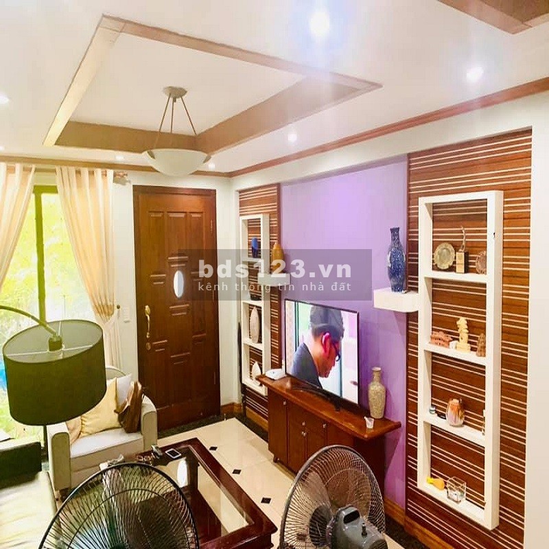Bán nhà Đặng Thai Mai sân vườn ô tô tránh, dt 84m 5 tầng giá cực đẹp