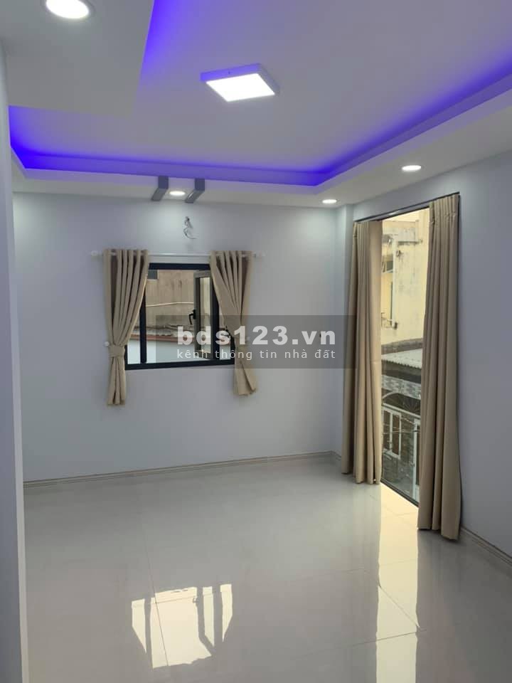 Bán nhà Phú Nhuận, khu Phan Xích Long, 30m2, 3 tầng, chỉ 3 tỷ 6