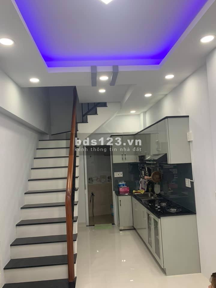 Bán nhà Phú Nhuận, khu Phan Xích Long, 30m2, 3 tầng, chỉ 3 tỷ 6